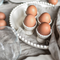 Набор из 4 подставок для яиц, белые купить в интернет-магазине Антикварня