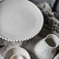 Тортовница на ножке "Белый жемчуг" купить в интернет-магазине Антикварня