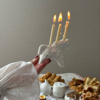 Подсвечник для 3 тонких свечи в форме статуэтки Лошади, белый купить в интернет-магазине Антикварня