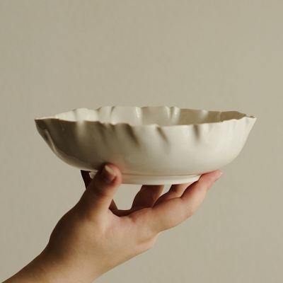 Тарелка суповая Белый жемчуг ручной работы, купить в интернет-магазине антикварня