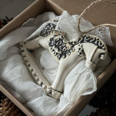 Елочная игрушка "Символ года 2026 Лошадка" ручной работы, купить в интернет-магазине антикварня